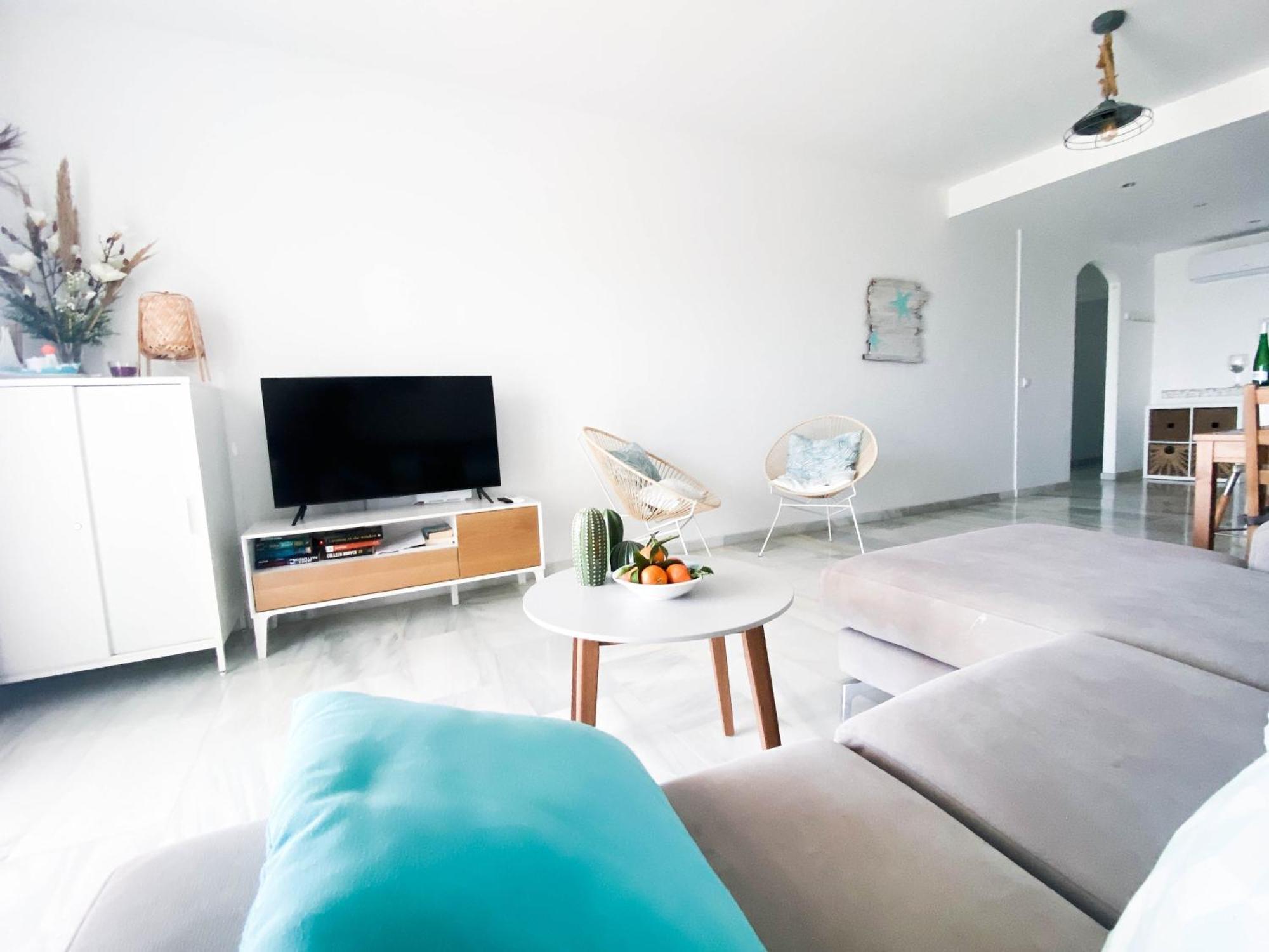 Frontline Beach Ground Floor With Privet Garden, Mi Capricho 16 Mijas Buitenkant foto