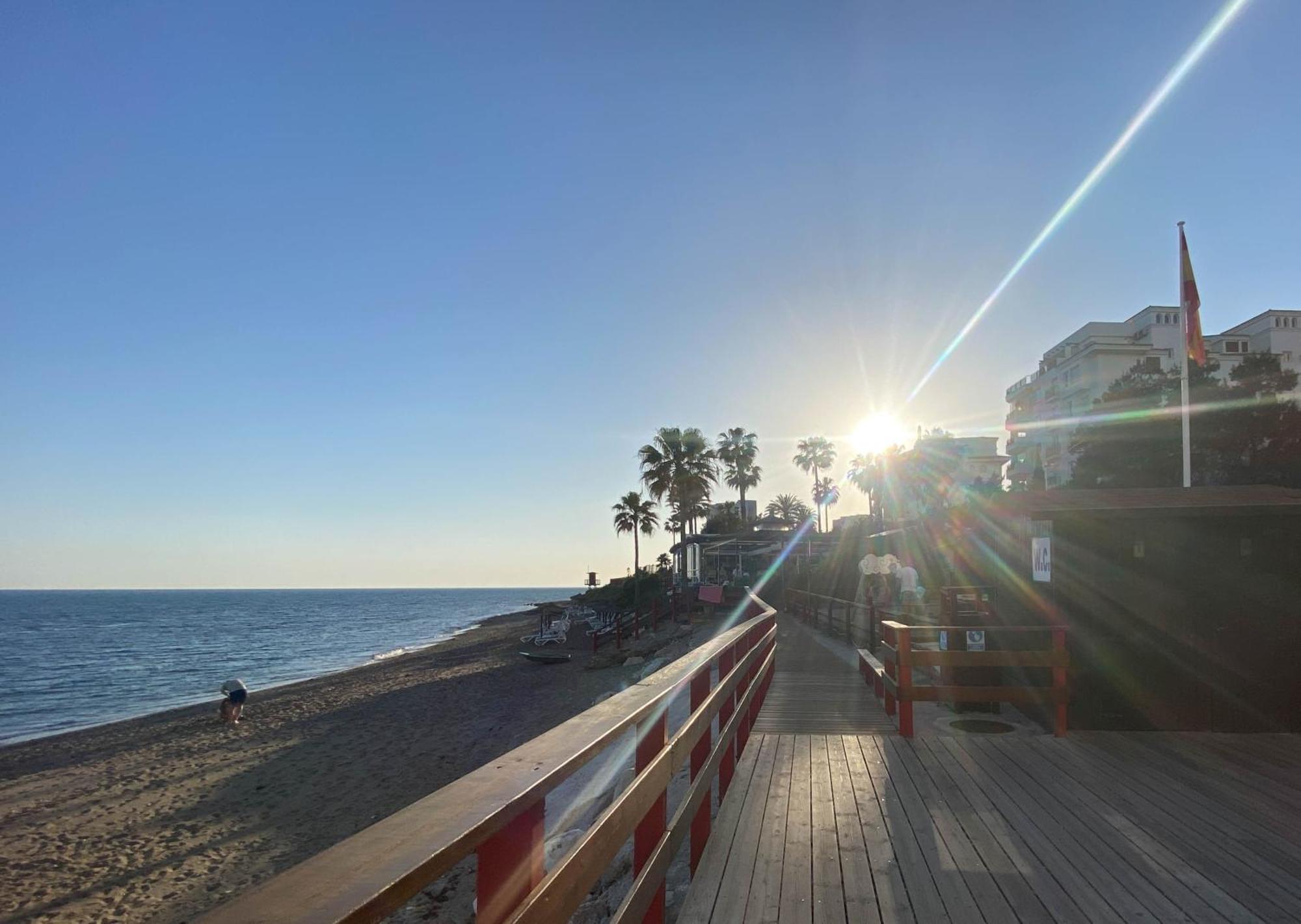 Frontline Beach Ground Floor With Privet Garden, Mi Capricho 16 Mijas Buitenkant foto
