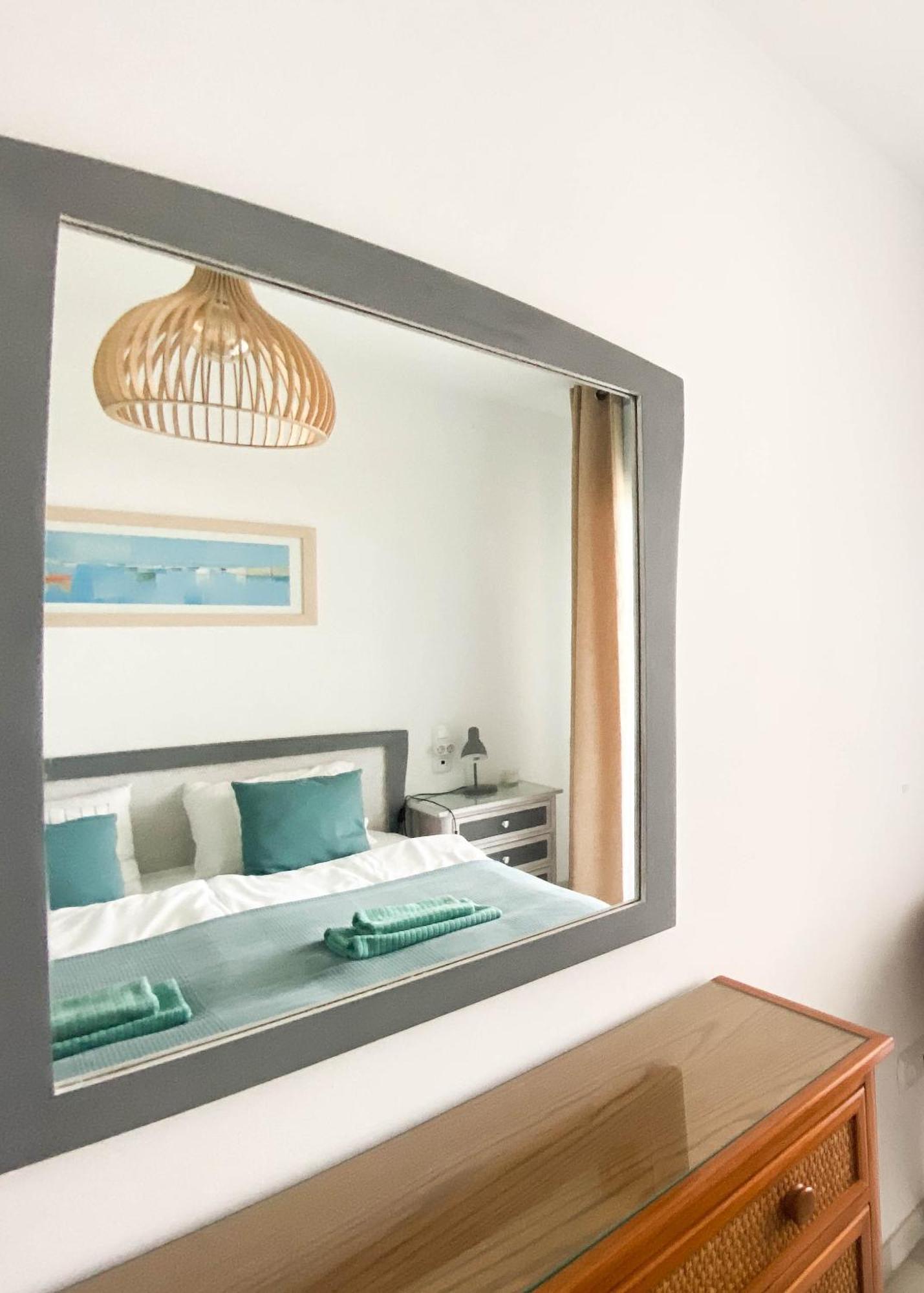 Frontline Beach Ground Floor With Privet Garden, Mi Capricho 16 Mijas Buitenkant foto