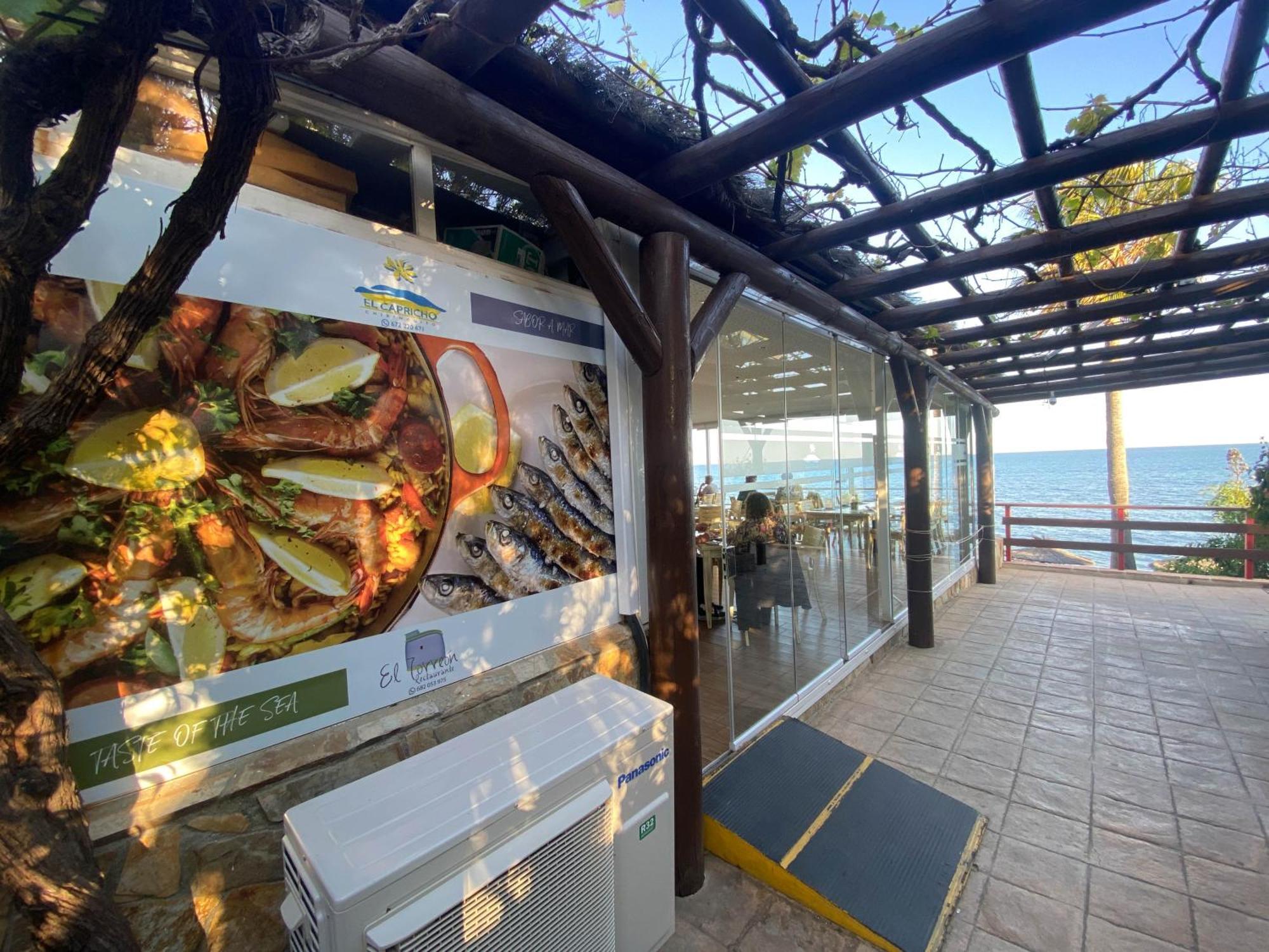 Frontline Beach Ground Floor With Privet Garden, Mi Capricho 16 Mijas Buitenkant foto