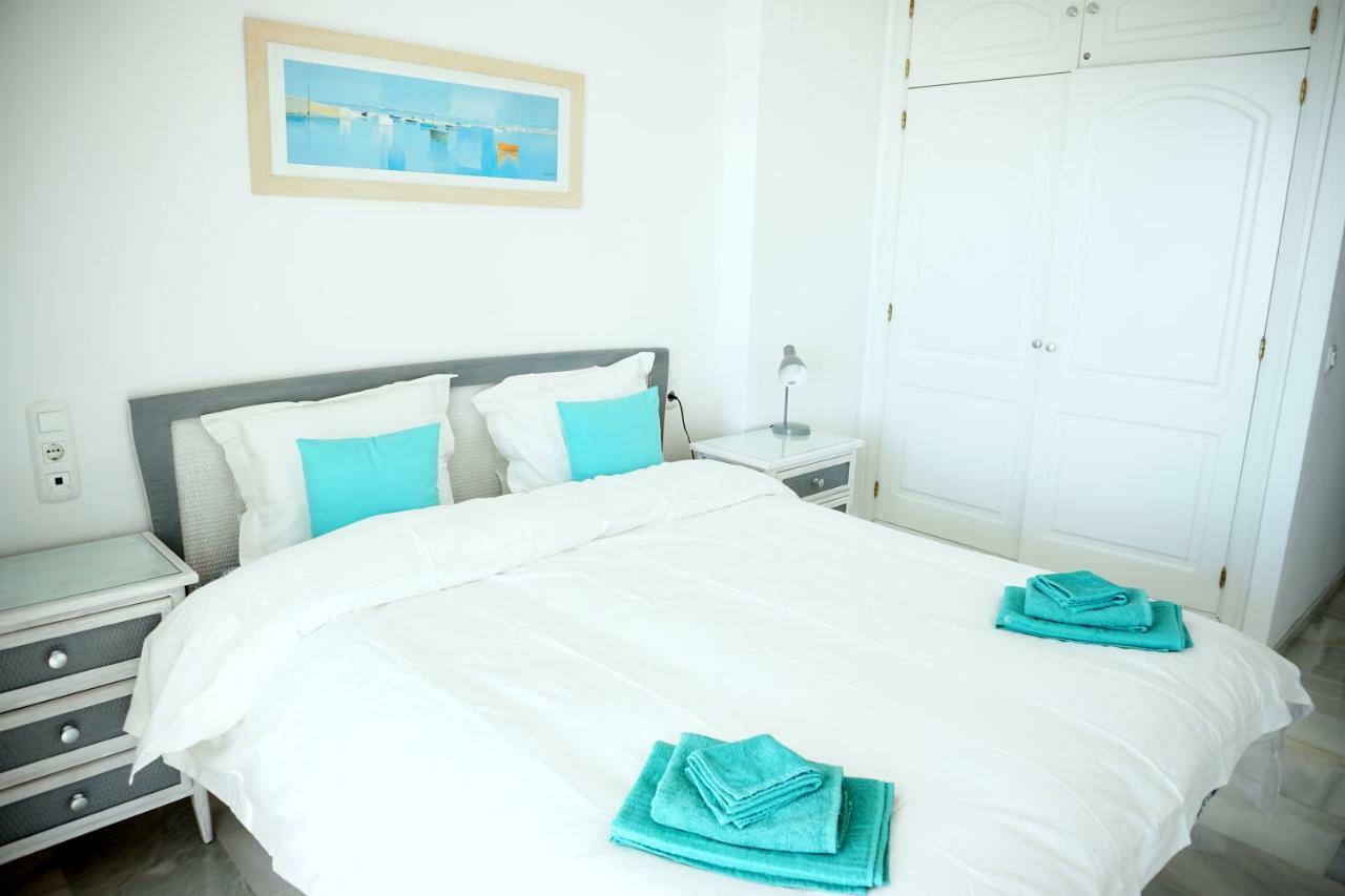 Frontline Beach Ground Floor With Privet Garden, Mi Capricho 16 Mijas Buitenkant foto